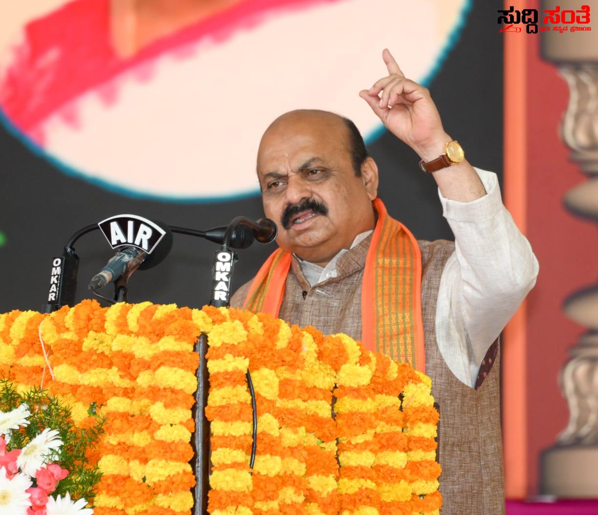 ರಾಜ್ಯದ ಸರ್ಕಾರಿ ಶಾಲಾ ಮಕ್ಕಳಿಗೆ ಗುಡ್ ನ್ಯೂಸ್ ನೀಡಿದ CM ಮುಂದಿನ ಆಗಸ್ಟ್ 15 ರ ಒಳಗಾಗಿ ಪ್ರತ್ಯೇಕ ಶೌಚಾಲಯ ನಿರ್ಮಾಣದ ಘೋಷಣೆ ರಾಜ್ಯದ ಸರ್ಕಾರಿ ಶಾಲಾ ಮಕ್ಕಳಿಗೆ ಗುಡ್ ನ್ಯೂಸ್ ನೀಡಿದ CM ಮುಂದಿನ ಆಗಸ್ಟ್ 15 ರ ಒಳಗಾಗಿ ಪ್ರತ್ಯೇಕ ಶೌಚಾಲಯ ನಿರ್ಮಾಣದ ಘೋಷಣೆ