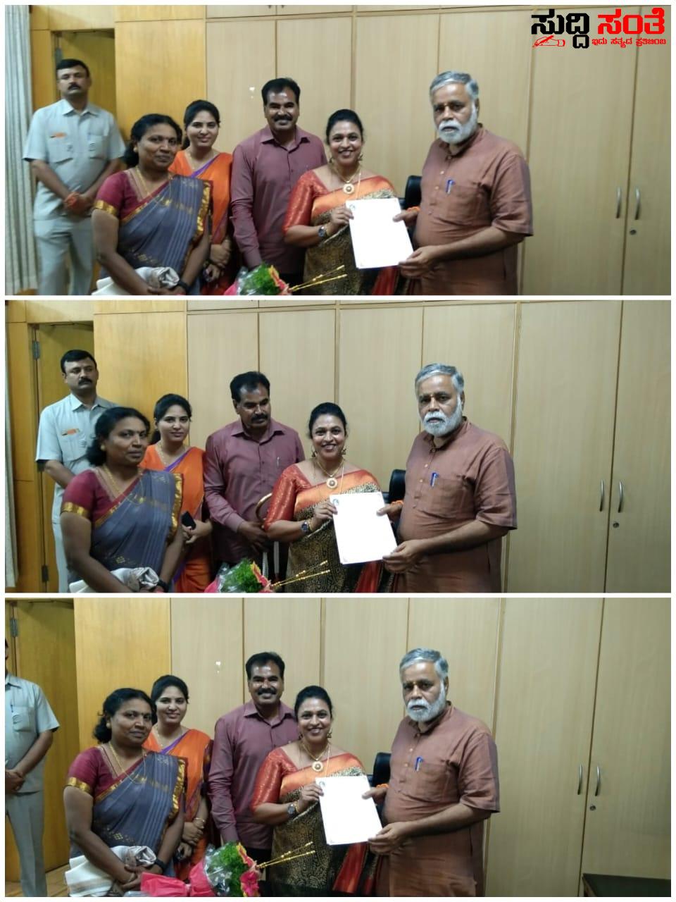 ಈ ಕೂಡಲೇ ದಸರಾ ರಜೆ ವಿಸ್ತರಣೆ ಆದೇಶ ಮಾಡಿ ಶಿಕ್ಷಕಿಯರಿಗೆ ಸೌಲಭ್ಯಗಳನ್ನು ಈಡೇರಿಸಿ -ಕರ್ನಾಟಕ ಸಾವಿತ್ರಿಬಾಯಿ ಪುಲೆ ಶಿಕ್ಷಕಿಯರ ರಾಜ್ಯ ಘಟಕ ದಿಂದ ಹಲವರ ಭೇಟಿ ಮನವಿ ಸಲ್ಲಿಕೆ ಈ ಕೂಡಲೇ ದಸರಾ ರಜೆ ವಿಸ್ತರಣೆ ಆದೇಶ ಮಾಡಿ ಶಿಕ್ಷಕಿಯರಿಗೆ ಸೌಲಭ್ಯಗಳನ್ನು ಈಡೇರಿಸಿ -ಕರ್ನಾಟಕ ಸಾವಿತ್ರಿಬಾಯಿ ಪುಲೆ ಶಿಕ್ಷಕಿಯರ ರಾಜ್ಯ ಘಟಕ ದಿಂದ ಹಲವರ ಭೇಟಿ ಮನವಿ ಸಲ್ಲಿಕೆ