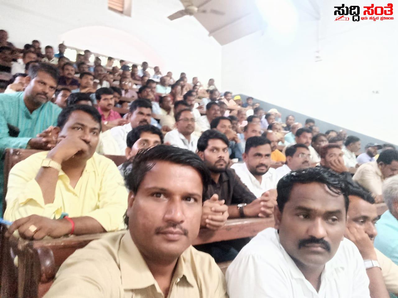 ಹಳೆ ಪಿಂಚನಿ ಪಡೆಯಲು ನವೆಂಬರ್ 4 ಕ್ಕೆ ವಿಜಯಪುರದಲ್ಲಿ ಸಂಕಲ್ಪ ಯಾತ್ರೆ ಕರ್ನಾಟಕ ರಾಜ್ಯ ಸರ್ಕಾರಿ NPS ನೌಕರರ ಸಂಘ ಜಿಲ್ಲಾ ಘಟಕದಿಂದ ಕಾರ್ಯಕಾರಿಣಿ ಸಭೆ ಹಳೆ ಪಿಂಚನಿ ಪಡೆಯಲು ನವೆಂಬರ್ 4 ಕ್ಕೆ ವಿಜಯಪುರದಲ್ಲಿ ಸಂಕಲ್ಪ ಯಾತ್ರೆ ಕರ್ನಾಟಕ ರಾಜ್ಯ ಸರ್ಕಾರಿ NPS ನೌಕರರ ಸಂಘ ಜಿಲ್ಲಾ ಘಟಕದಿಂದ ಕಾರ್ಯಕಾರಿಣಿ ಸಭೆ