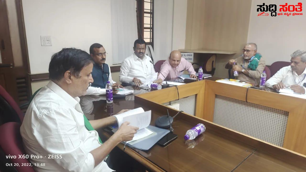 ಕಬ್ಬು ಬೆಳೆಗಾರರ ಸಮಸ್ಯೆಗೆ ಸ್ಪಂದಿಸಿದ ಸಚಿವ ಶಂಕರ ಪಾಟೀಲ ಮುನೇನಕೊಪ್ಪ – ಸಿಎಂ ಜೊತೆ ಸಭೆ ನಡೆಸಿ ವಾರದಲ್ಲಿಯೇ ದರ ನಿಗದಿ ಎಂದರು ಸಚಿವರು ಕಬ್ಬು ಬೆಳೆಗಾರರ ಸಮಸ್ಯೆಗೆ ಸ್ಪಂದಿಸಿದ ಸಚಿವ ಶಂಕರ ಪಾಟೀಲ ಮುನೇನಕೊಪ್ಪ – ಸಿಎಂ ಜೊತೆ ಸಭೆ ನಡೆಸಿ ವಾರದಲ್ಲಿಯೇ ದರ ನಿಗದಿ ಎಂದರು ಸಚಿವರು