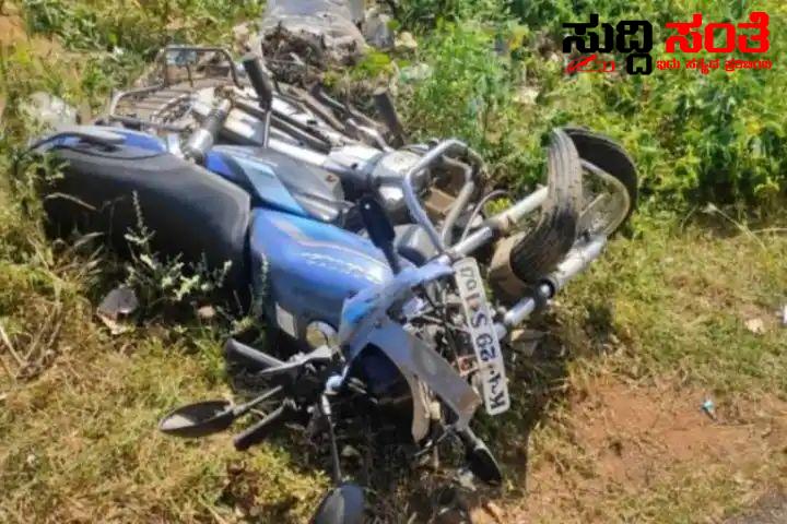 ಕಾರಿಗೆ ಬೈಕ್ ಡಿಕ್ಕಿ ಸ್ಥಳದಲ್ಲೇ ಶಿಕ್ಷಕ ಸಾವು – ಶಾಲೆಗೆ ಹೊರಟಿದ್ದ ಬಸಪ್ಪ ಶಿಕ್ಷಕರನ್ನು ವೇಗವಾಗಿ ಬಂದು ಡಿಕ್ಕಿಯಾಗಿ ಬಲಿ ಪಡೆದ ಕಾರು ಕಾರಿಗೆ ಬೈಕ್ ಡಿಕ್ಕಿ ಸ್ಥಳದಲ್ಲೇ ಶಿಕ್ಷಕ ಸಾವು – ಶಾಲೆಗೆ ಹೊರಟಿದ್ದ ಬಸಪ್ಪ ಶಿಕ್ಷಕರನ್ನು ವೇಗವಾಗಿ ಬಂದು ಡಿಕ್ಕಿಯಾಗಿ ಬಲಿ ಪಡೆದ ಕಾರು