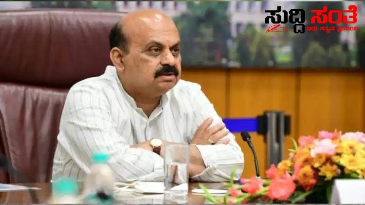 ವರ್ಗಾವಣೆಯ ನಿರೀಕ್ಷೆ ಯಲ್ಲಿದ್ದ ರಾಜ್ಯದ ಸರ್ಕಾರಿ ನೌಕರರಿಗೆ ಶಾಕ್ ನೀಡಿದ CM – ಶಿಕ್ಷಕರನ್ನು ಬಿಟ್ಟು ಎಲ್ಲಾ ಇಲಾಖೆಯ ವರ್ಗಾವಣೆ ಗೆ ತಡೆಯಾಜ್ಞೆ ವರ್ಗಾವಣೆಯ ನಿರೀಕ್ಷೆ ಯಲ್ಲಿದ್ದ ರಾಜ್ಯದ ಸರ್ಕಾರಿ ನೌಕರರಿಗೆ ಶಾಕ್ ನೀಡಿದ CM – ಶಿಕ್ಷಕರನ್ನು ಬಿಟ್ಟು ಎಲ್ಲಾ ಇಲಾಖೆಯ ವರ್ಗಾವಣೆ ಗೆ ತಡೆಯಾಜ್ಞೆ