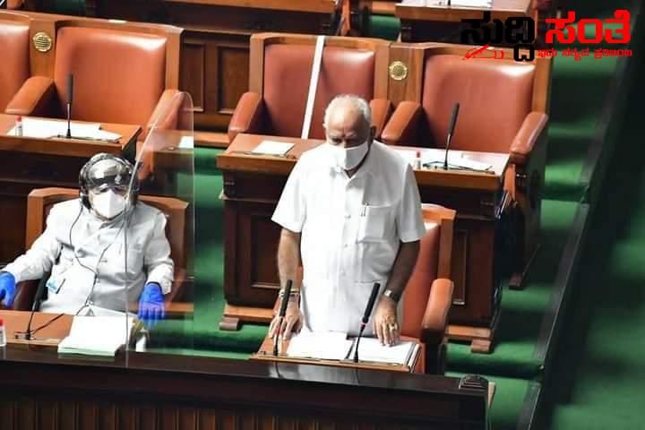 ರಾಜ್ಯದ ಸರ್ಕಾರಿ ನೌಕರರ ಪರ ಸದನದಲ್ಲಿ ಧ್ವನಿ ಎತ್ತಿ ಕೂಡಲೇ 7ನೇ ವೇತನ ಆಯೋಗವನ್ನು ಘೋಷಣೆ ಮಾಡುವಂತೆ ಒತ್ತಾಯ ಮಾಡಿದ ಯಡಿಯೂರಪ್ಪ – ನೌಕರರು ರಸ್ತೆಗಿಳಿಯುವ ಮುನ್ನವೇ ಘೋಷಣೆ ಮಾಡಿ ಅಧಿವೇಶನದಲ್ಲಿ ಮುಖ್ಯಮಂತ್ರಿಗೆ ಒತ್ತಾಯ ಮಾಡಿದ ಮಾಜಿ ಮುಖ್ಯಮಂತ್ರಿ ಬಿಎಸ್ ವೈ ರಾಜ್ಯದ ಸರ್ಕಾರಿ ನೌಕರರ ಪರ ಸದನದಲ್ಲಿ ಧ್ವನಿ ಎತ್ತಿ ಕೂಡಲೇ 7ನೇ ವೇತನ ಆಯೋಗವನ್ನು ಘೋಷಣೆ ಮಾಡುವಂತೆ ಒತ್ತಾಯ ಮಾಡಿದ ಯಡಿಯೂರಪ್ಪ – ನೌಕರರು ರಸ್ತೆಗಿಳಿಯುವ ಮುನ್ನವೇ ಘೋಷಣೆ ಮಾಡಿ ಅಧಿವೇಶನದಲ್ಲಿ ಮುಖ್ಯಮಂತ್ರಿಗೆ ಒತ್ತಾಯ ಮಾಡಿದ ಮಾಜಿ ಮುಖ್ಯಮಂತ್ರಿ ಬಿಎಸ್ ವೈ