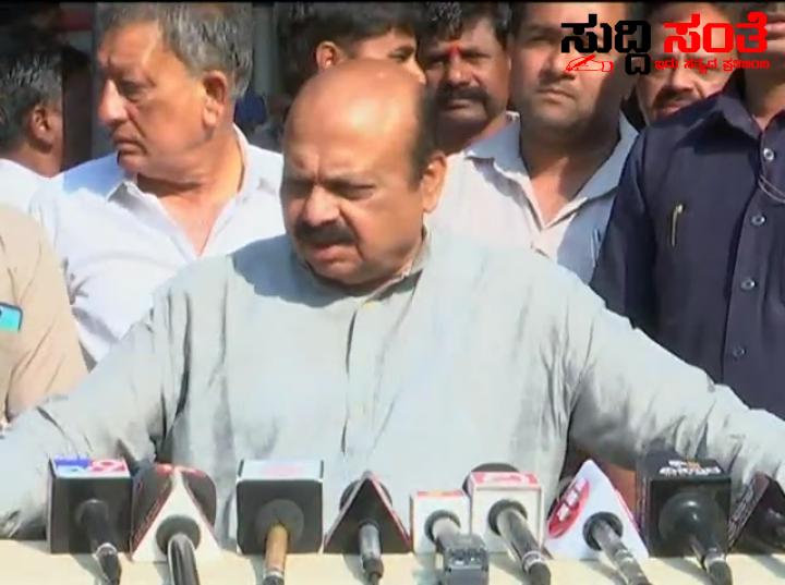 ಸರ್ಕಾರಿ ನೌಕರರ ಬೇಡಿಕೆಗಳ ಕುರಿತಂತೆ ಕ್ರಮವಹಿಸಲಾಗಿದೆ CM ಹೇಳಿಕೆ – ಮತ್ತೆ ಅದೇ ಮಾತುಗಳು ಸರ್ಕಾರಿ ನೌಕರರ ಹೋರಾಟದ ಕುರಿತಂತೆ ಮುಖ್ಯಮಂತ್ರಿ ಹೇಳಿದ್ದೇನು ನೋಡಿ ಸರ್ಕಾರಿ ನೌಕರರ ಬೇಡಿಕೆಗಳ ಕುರಿತಂತೆ ಕ್ರಮವಹಿಸಲಾಗಿದೆ CM ಹೇಳಿಕೆ – ಮತ್ತೆ ಅದೇ ಮಾತುಗಳು ಸರ್ಕಾರಿ ನೌಕರರ ಹೋರಾಟದ ಕುರಿತಂತೆ ಮುಖ್ಯಮಂತ್ರಿ ಹೇಳಿದ್ದೇನು ನೋಡಿ