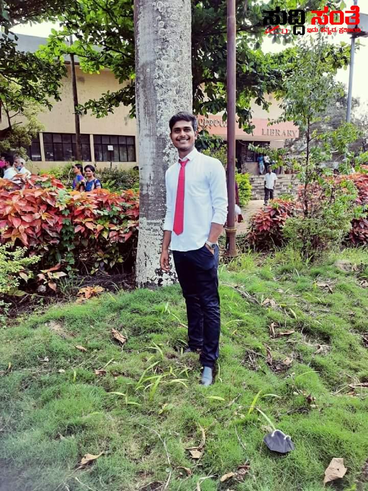 PSI ಯಾಗಿ ಆಯ್ಕೆಯಾದ ಸರಕಾರಿ ಶಾಲೆಯ ಪ್ರೊಡಕ್ಟ ವಿದ್ಯಾರ್ಥಿ ಗ್ರಾಮೀಣ ಪ್ರದೇಶದ ವಿದ್ಯಾರ್ಥಿ ಸಾಧನೆಗೆ ಹರಿದು ಬರುತ್ತಿದೆ ಶುಭಾಶಯಗಳ ಮಹಾಪೂರ….. PSI ಯಾಗಿ ಆಯ್ಕೆಯಾದ ಸರಕಾರಿ ಶಾಲೆಯ ಪ್ರೊಡಕ್ಟ ವಿದ್ಯಾರ್ಥಿ ಗ್ರಾಮೀಣ ಪ್ರದೇಶದ ವಿದ್ಯಾರ್ಥಿ ಸಾಧನೆಗೆ ಹರಿದು ಬರುತ್ತಿದೆ ಶುಭಾಶಯಗಳ ಮಹಾಪೂರ…..