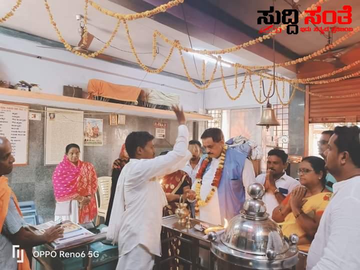 ಕ್ಷೇತ್ರದಲ್ಲಿ ದೇವರ ಆಶೀರ್ವಾದ ಪಡೆದು ಪ್ರಚಾರ ಮಾಡಿದ ದೀಪಕ ಚಿಂಚೋರೆ – ಮತದಾರರಿಂದ ಉತ್ತಮ ಸ್ಪಂದನೆ….. ಕ್ಷೇತ್ರದಲ್ಲಿ ದೇವರ ಆಶೀರ್ವಾದ ಪಡೆದು ಪ್ರಚಾರ ಮಾಡಿದ ದೀಪಕ ಚಿಂಚೋರೆ – ಮತದಾರರಿಂದ ಉತ್ತಮ ಸ್ಪಂದನೆ…..