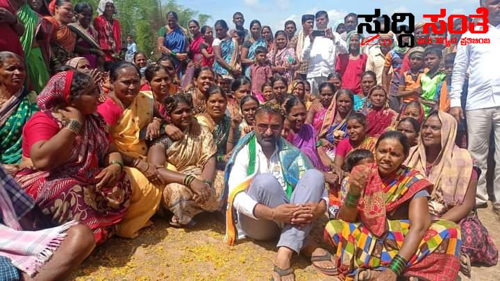 ಸಂತೋಷ ಲಾಡ್ ಗೆ ಪ್ರೀತಿ ವಿಶ್ವಾಸ ತುಂಬಿದ ಸಂಗಮೇಶ್ವರ ಹಾಗೂ ಕಲಕುಂಡಿ ಗ್ರಾಮಸ್ಥರು – ಗ್ರಾಮದಲ್ಲಿ ಸಂತೋಷ ಲಾಡ್ ಗೆ ಜನಶಕ್ತಿ ಹೇಗಿತ್ತು ಗೊತ್ತಾ….. ಸಂತೋಷ ಲಾಡ್ ಗೆ ಪ್ರೀತಿ ವಿಶ್ವಾಸ ತುಂಬಿದ ಸಂಗಮೇಶ್ವರ ಹಾಗೂ ಕಲಕುಂಡಿ ಗ್ರಾಮಸ್ಥರು – ಗ್ರಾಮದಲ್ಲಿ ಸಂತೋಷ ಲಾಡ್ ಗೆ ಜನಶಕ್ತಿ ಹೇಗಿತ್ತು ಗೊತ್ತಾ…..