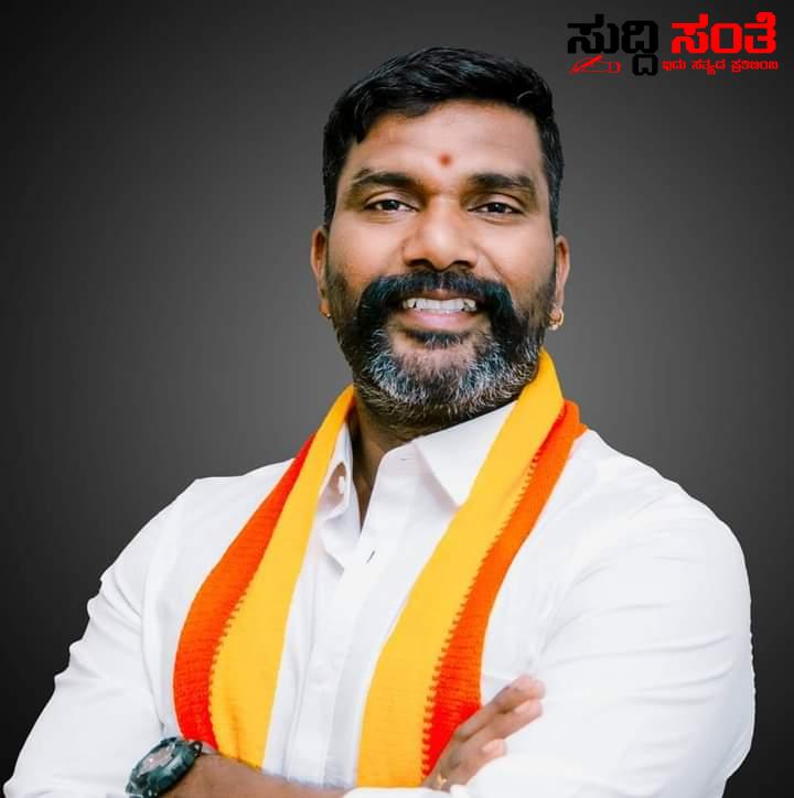 ಹಿಂದಿ ಇಂಗ್ಲಿಷ್ ಉರ್ದು ಭಾಷೆ ಬ್ಯಾಡ್ರಿ ಅಣ್ಣಾವ್ರೇ – ರಾಜ್ಯದಲ್ಲಿ ಕನ್ನಡ ನುಡಿಯನ್ನು ಹೆಚ್ಚಾಗಿ ಬಳಕೆ ಮಾಡಿ ಸುರೇಶ ಗೋಕಾಕ ಕರೆ….. ಹಿಂದಿ ಇಂಗ್ಲಿಷ್ ಉರ್ದು ಭಾಷೆ ಬ್ಯಾಡ್ರಿ ಅಣ್ಣಾವ್ರೇ – ರಾಜ್ಯದಲ್ಲಿ ಕನ್ನಡ ನುಡಿಯನ್ನು ಹೆಚ್ಚಾಗಿ ಬಳಕೆ ಮಾಡಿ ಸುರೇಶ ಗೋಕಾಕ ಕರೆ…..