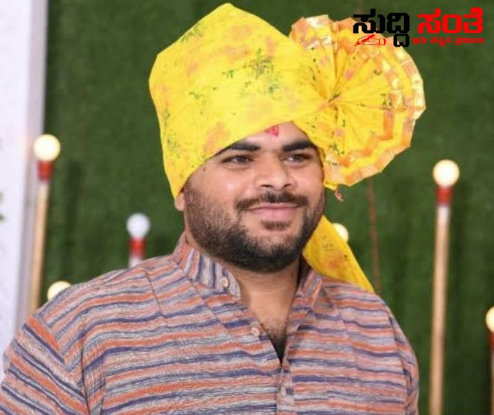 ಬಿಜೆಪಿ ನಾಯಕ ಮಣಿಕಂಠ ರಾಠೋಡ್ ಪೊಲೀಸ್ ವಶಕ್ಕೆ – ಮುಂಜಾಗ್ರತೆಯ ಹಿನ್ನೆಲೆಯಲ್ಲಿ ವಶಕ್ಕೆ ತೆಗೆದುಕೊಂಡಿರುವ ಪೊಲೀಸರು….. ಬಿಜೆಪಿ ನಾಯಕ ಮಣಿಕಂಠ ರಾಠೋಡ್ ಪೊಲೀಸ್ ವಶಕ್ಕೆ – ಮುಂಜಾಗ್ರತೆಯ ಹಿನ್ನೆಲೆಯಲ್ಲಿ ವಶಕ್ಕೆ ತೆಗೆದುಕೊಂಡಿರುವ ಪೊಲೀಸರು…..