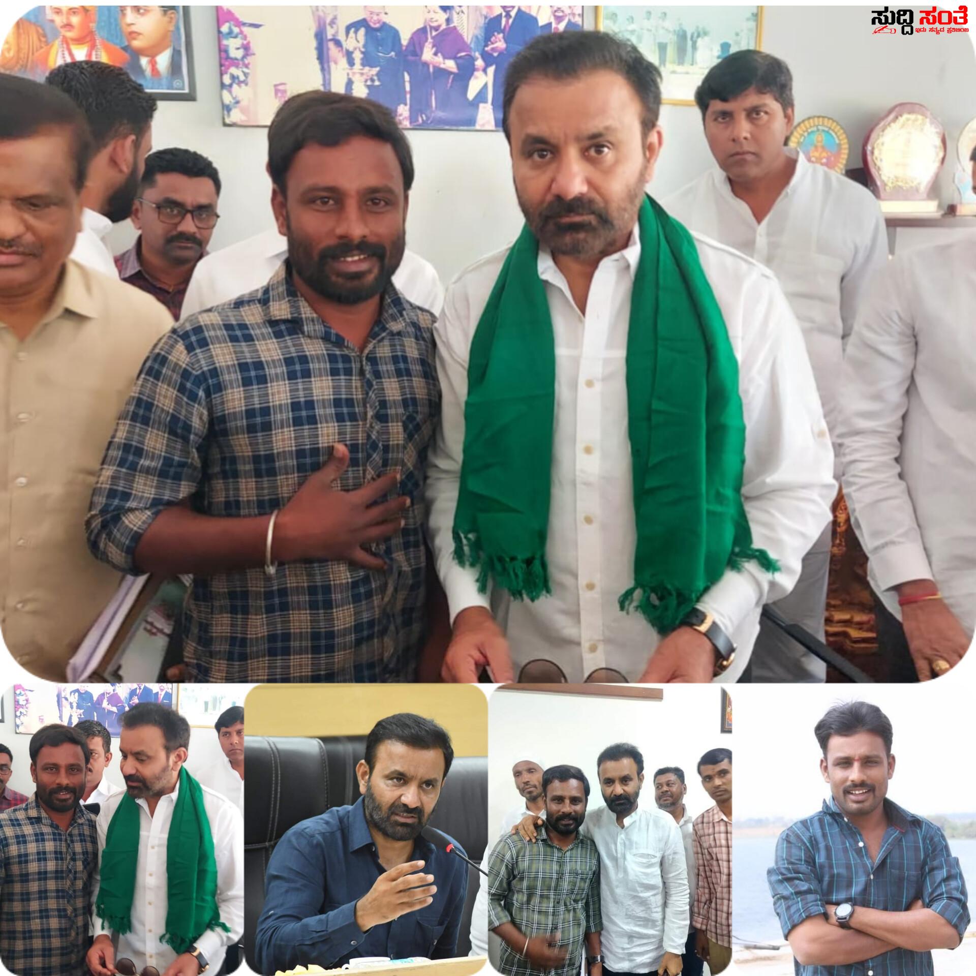 ಸಂತೋಷ್ ಲಾಡ್ ಹುಟ್ಟು ಹಬ್ಬಕ್ಕಾಗಿ ಬರಿಗಾಲಿನಲ್ಲಿ ಪಾದಯಾತ್ರೆ ಹೊರಟ ಗ್ರಾಮ ಪಂಚಾಯತ ಸದಸ್ಯ – ಅಲ್ಲಾಪೂರ ಗ್ರಾಮದಿಂದ ಸಿದ್ದಾರೂಢ ದೇವಸ್ಥಾನದವರೆಗೆ ಪಾದಯಾತ್ರೆ ಮೂಲಕ ಸಂತೋಷ ಲಾಡ್ ರ ಆಯುಷ್ಯ ಆರೋಗ್ಯಕ್ಕಾಗಿ ವಿಶೇಷ ಪೂಜೆ ಸಲ್ಲಿಸಲಿರುವ ಮಲ್ಲಿಕಾರ್ಜುನ ರಡ್ಡೇರ….. ಸಂತೋಷ್ ಲಾಡ್ ಹುಟ್ಟು ಹಬ್ಬಕ್ಕಾಗಿ ಬರಿಗಾಲಿನಲ್ಲಿ ಪಾದಯಾತ್ರೆ ಹೊರಟ ಗ್ರಾಮ ಪಂಚಾಯತ ಸದಸ್ಯ – ಅಲ್ಲಾಪೂರ ಗ್ರಾಮದಿಂದ ಸಿದ್ದಾರೂಢ ದೇವಸ್ಥಾನದವರೆಗೆ ಪಾದಯಾತ್ರೆ ಮೂಲಕ ಸಂತೋಷ ಲಾಡ್ ರ ಆಯುಷ್ಯ ಆರೋಗ್ಯಕ್ಕಾಗಿ ವಿಶೇಷ ಪೂಜೆ ಸಲ್ಲಿಸಲಿರುವ ಮಲ್ಲಿಕಾರ್ಜುನ ರಡ್ಡೇರ…..