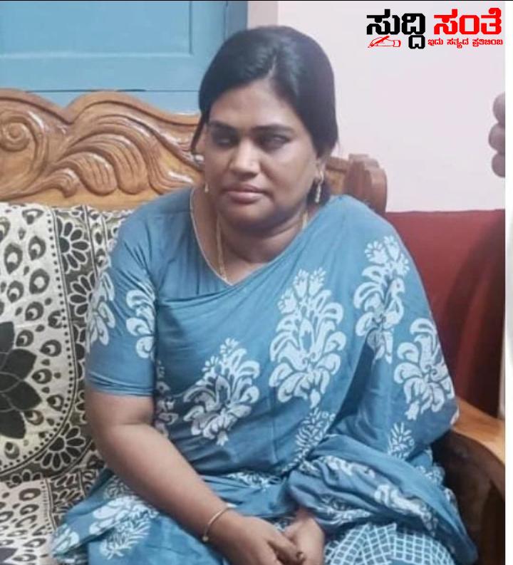 ಲೋಕಾಯುಕ್ತ ಬಲೆಗೆ ಬಿದ್ದ ಲೇಡಿ ತಹಶೀಲ್ದಾರ್  ಲಂಚ ತಗೆದುಕೊಳ್ಳುವಾಗ ಲಾಕ್ ಮಾಡಿದ ಲೋಕಾಯುಕ್ತ ಟೀಮ್….. ಲೋಕಾಯುಕ್ತ ಬಲೆಗೆ ಬಿದ್ದ ಲೇಡಿ ತಹಶೀಲ್ದಾರ್  ಲಂಚ ತಗೆದುಕೊಳ್ಳುವಾಗ ಲಾಕ್ ಮಾಡಿದ ಲೋಕಾಯುಕ್ತ ಟೀಮ್…..