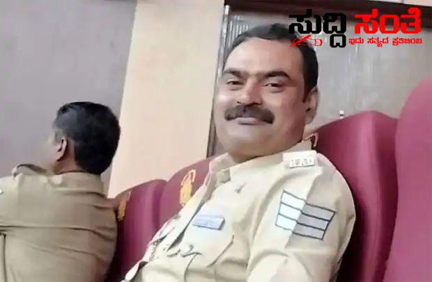 ಹೃದಯಾಘಾತದಿಂದ ಪೊಲೀಸ್ ಪೇದೆ ಬಸವರಾಜ ನಿಧನ – ಕರ್ತವ್ಯದ ಮೇಲೆ ಇದ್ದಾಗಲೇ ಹಾರ್ಟ್ ಅಟ್ಯಾಕ್….. ಹೃದಯಾಘಾತದಿಂದ ಪೊಲೀಸ್ ಪೇದೆ ಬಸವರಾಜ ನಿಧನ – ಕರ್ತವ್ಯದ ಮೇಲೆ ಇದ್ದಾಗಲೇ ಹಾರ್ಟ್ ಅಟ್ಯಾಕ್…..