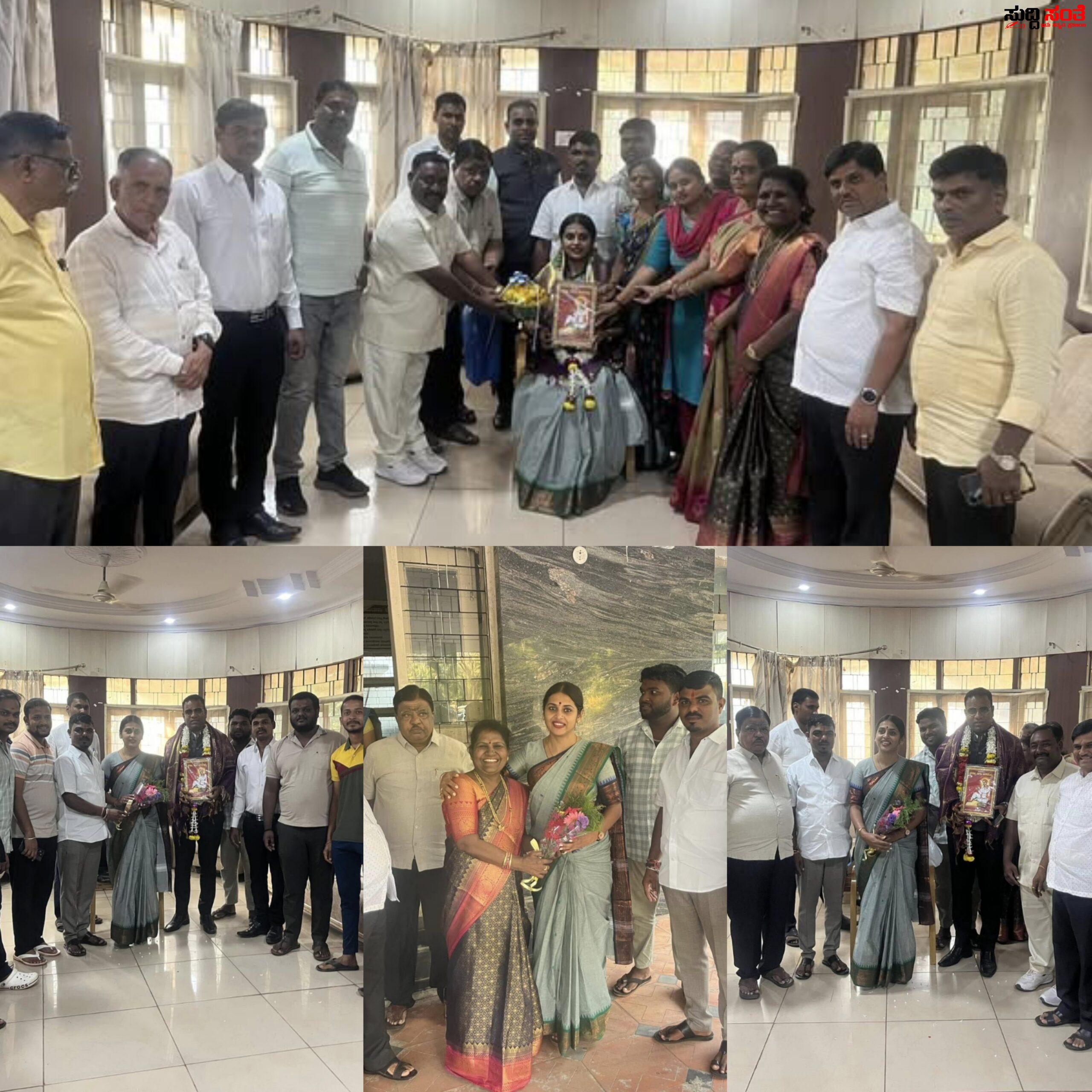 ಅಲೆಮಾರಿ ಅಭಿವೃದ್ದಿ ನಿಗಮದ ಅಧ್ಯಕ್ಷರಿಗೆ ಧಾರವಾಡದಲ್ಲಿ ಭವ್ಯ ಸ್ವಾಗತ ಸನ್ಮಾನ ಗೌರವ – ಕುಳುವ ಸಮುದಾಯದಿಂದ ಅಧ್ಯಕ್ಷರಿಗೆ ಪ್ರೀತಿಯ ಸನ್ಮಾನ ಗೌರವ….. ಅಲೆಮಾರಿ ಅಭಿವೃದ್ದಿ ನಿಗಮದ ಅಧ್ಯಕ್ಷರಿಗೆ ಧಾರವಾಡದಲ್ಲಿ ಭವ್ಯ ಸ್ವಾಗತ ಸನ್ಮಾನ ಗೌರವ – ಕುಳುವ ಸಮುದಾಯದಿಂದ ಅಧ್ಯಕ್ಷರಿಗೆ ಪ್ರೀತಿಯ ಸನ್ಮಾನ ಗೌರವ…..