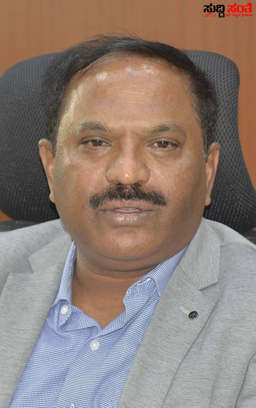 ಕೋಲಾರ ಜಿಲ್ಲೆಯಲ್ಲೂ ಶಾಲಾ ಕಾಲೇಜುಗಳಿಗೆ ರಜೆ ಘೋಷಣೆ – ಮುಂಜಾಗೃತಾ ಹಿನ್ನಲೆಯಲ್ಲಿ ರಜೆ ಘೋಷಣೆ ಮಾಡಿದ ಜಿಲ್ಲಾಧಿಕಾರಿ….. ಕೋಲಾರ ಜಿಲ್ಲೆಯಲ್ಲೂ ಶಾಲಾ ಕಾಲೇಜುಗಳಿಗೆ ರಜೆ ಘೋಷಣೆ – ಮುಂಜಾಗೃತಾ ಹಿನ್ನಲೆಯಲ್ಲಿ ರಜೆ ಘೋಷಣೆ ಮಾಡಿದ ಜಿಲ್ಲಾಧಿಕಾರಿ…..