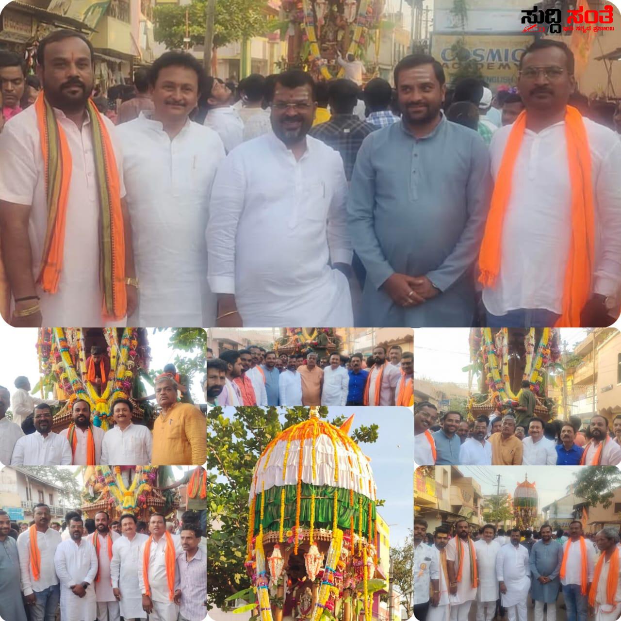 ಅದ್ದೂರಿಯಾದ ನಡೆಯಿತು ವೀರಭದ್ರೇಶ್ವರ ಜಾತ್ರೆ – ತೇರು ಏಳೆದು ಜಾತ್ರೆ ವಿಜೃಂಬಣೆಯಿಂದ ಜಾತ್ರೆಯಲ್ಲಿ ಪಾಲ್ಗೊಂಡ ಭಕ್ತ ಸಮೂಹ…… ಅದ್ದೂರಿಯಾದ ನಡೆಯಿತು ವೀರಭದ್ರೇಶ್ವರ ಜಾತ್ರೆ – ತೇರು ಏಳೆದು ಜಾತ್ರೆ ವಿಜೃಂಬಣೆಯಿಂದ ಜಾತ್ರೆಯಲ್ಲಿ ಪಾಲ್ಗೊಂಡ ಭಕ್ತ ಸಮೂಹ……