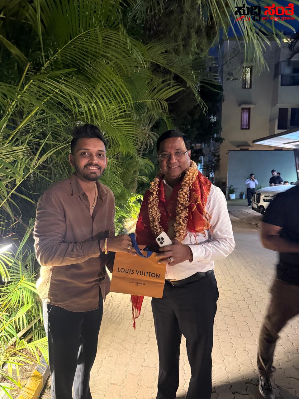 ಪವರ್ ಟಿವಿ ಪವರ್ ಸ್ಟಾರ್ MD ರಾಕೇಶ್ ಶೆಟ್ಟಿಯವರಿಗೆ ಹುಟ್ಟು ಹಬ್ಬದ ಶುಭಾಶಯ ಕೋರಿದ ಶ್ರೀಗಂಧ ಶೆಟ್ – KGP ಗ್ರೂಪ್ ನಿಂದ ಹುಟ್ಟು ಹಬ್ಬದ ಶುಭಾಶಯಗಳ ಕೋರಿ ಶುಭ ಹಾರೈಸಿದ ಯುವ ಉದ್ಯಮಿ….. ಪವರ್ ಟಿವಿ ಪವರ್ ಸ್ಟಾರ್ MD ರಾಕೇಶ್ ಶೆಟ್ಟಿಯವರಿಗೆ ಹುಟ್ಟು ಹಬ್ಬದ ಶುಭಾಶಯ ಕೋರಿದ ಶ್ರೀಗಂಧ ಶೆಟ್ – KGP ಗ್ರೂಪ್ ನಿಂದ ಹುಟ್ಟು ಹಬ್ಬದ ಶುಭಾಶಯಗಳ ಕೋರಿ ಶುಭ ಹಾರೈಸಿದ ಯುವ ಉದ್ಯಮಿ…..