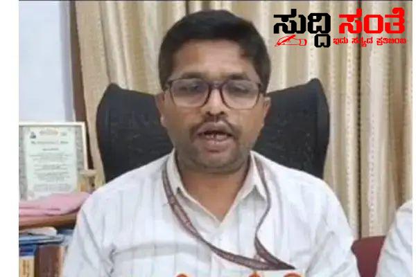 OPS ಜಾರಿಗೆ ಕಾಲಹರಣ ಮಾಡುತ್ತಿರುವ ರಾಜ್ಯ ಸರ್ಕಾರ – ವಿಳಂಬ ಮಾಡದೇ ಜಾರಿ ಮಾಡುವಂತೆ ಸರ್ಕಾರಿ ನೌಕರರ ಒತ್ತಾಯ ಸಿಡಿದೆದ್ದ ರಾಜ್ಯ ಸರ್ಕಾರಿ ನೌಕರರು….. OPS ಜಾರಿಗೆ ಕಾಲಹರಣ ಮಾಡುತ್ತಿರುವ ರಾಜ್ಯ ಸರ್ಕಾರ – ವಿಳಂಬ ಮಾಡದೇ ಜಾರಿ ಮಾಡುವಂತೆ ಸರ್ಕಾರಿ ನೌಕರರ ಒತ್ತಾಯ ಸಿಡಿದೆದ್ದ ರಾಜ್ಯ ಸರ್ಕಾರಿ ನೌಕರರು…..