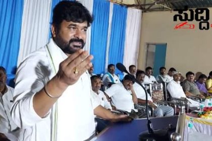 ಮಾಜಿ ಸಚಿವ ವಿನಯ ಕುಲಕರ್ಣಿ ಸಭೆ ಪಾದಯಾತ್ರೆ ಕುರಿತು ಚರ್ಚೆ