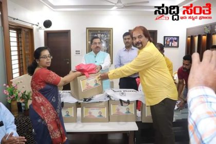 ದೀಪಾವಳಿ ಹಬ್ಬದಂದು ದೇಶವೆ ಮೆಚ್ಚುವ ಕಾರ್ಯ ಮಾಡಿ ಹೊಸದೊಂದು ಮುನ್ನುಡಿ ಬರೆದರು ಕೇಂದ್ರ ಸಚಿವ ಪ್ರಹ್ಲಾದ್ ಜೋಶಿ – ಪ್ರಧಾನ ಮಂತ್ರಿ ಕರೆ ಕೊಟ್ಟ ಕ್ಷಯ ಮುಕ್ತ ಭಾರತ ಅಭಿಯಾನಕ್ಕೆ ಕೈಜೋಡಿಸಿ ದತ್ತು ತಗೆದುಕೊಂಡ ರೋಗಿಗಳಿಗೆ ದೀಪಾವಳಿ ಹಬ್ಬದಲ್ಲಿ ಬೆಳಕಾಗಿ ದೇಶದ ರಾಜಕಾರಣಿಗಳಿಗೆ ಮಾದರಿಯಾದರು ಪ್ರಹ್ಲಾದ್ ಜೋಶಿಯವರು