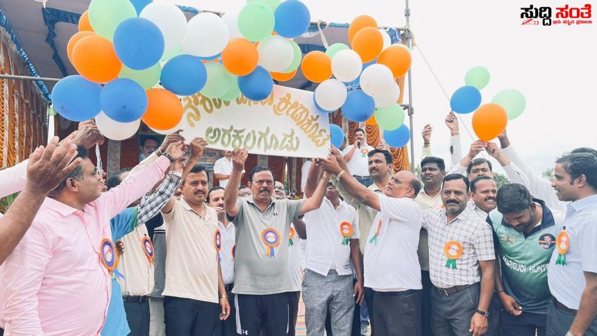 100 ಕ್ಕೆ 100 ರಷ್ಟು ಜನವರಿಯಲ್ಲಿ ಹೊಸ ವೇತನ. ಹೆಚ್ಚಳದ ಆದೇಶ ಪಡೆಯುತ್ತೇವೆ ಎಂದರು ರಾಜ್ಯಾಧ್ಯಕ್ಷರು 7ನೇ ವೇತನ ಆಯೋಗ ಕುರಿತು ಷಡಾಕ್ಷರಿ ಅವರಿಂದ ಮತ್ತೆ ಸ್ಪಷ್ಟನೆ 100 ಕ್ಕೆ 100 ರಷ್ಟು ಜನವರಿಯಲ್ಲಿ ಹೊಸ ವೇತನ. ಹೆಚ್ಚಳದ ಆದೇಶ ಪಡೆಯುತ್ತೇವೆ ಎಂದರು ರಾಜ್ಯಾಧ್ಯಕ್ಷರು 7ನೇ ವೇತನ ಆಯೋಗ ಕುರಿತು ಷಡಾಕ್ಷರಿ ಅವರಿಂದ ಮತ್ತೆ ಸ್ಪಷ್ಟನೆ