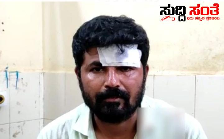 BJP ಮುಖಂಡನ ಮೇಲೆ ಮಾರಣಾಂತಿಕ ಹಲ್ಲೆ – ಆಸ್ಪತ್ರೆಯಲ್ಲಿ ಚಿಕಿತ್ಸೆ ಪಡೆಯುತ್ತಿರುವ ಸಿದ್ದೇಗೌಡ BJP ಮುಖಂಡನ ಮೇಲೆ ಮಾರಣಾಂತಿಕ ಹಲ್ಲೆ – ಆಸ್ಪತ್ರೆಯಲ್ಲಿ ಚಿಕಿತ್ಸೆ ಪಡೆಯುತ್ತಿರುವ ಸಿದ್ದೇಗೌಡ