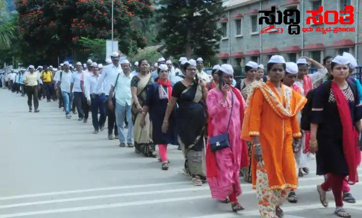 ಪಿಂಚಣಿಗಾಗಿ ಬೀದಿಗಿಳಿದ ಶಿಕ್ಷಕರು ಬೃಹತ್ ಪ್ರಮಾಣದಲ್ಲಿ ಪ್ರತಿಭಟನೆ ಆರಂಭ