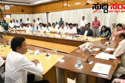 ದೀಪಾವಳಿ ಮುನ್ನವೇ ರಾಜ್ಯದ ಸರ್ಕಾರಿ ನೌಕರರಿಗೆ ಭರ್ಜರಿ ಗುಡ್ ನ್ಯೂಸ್ ನೀಡಿದ CM ರಾಜ್ಯದ ಸರ್ಕಾರಿ ನೌಕರರ ಪರವಾಗಿ ಭೇಟಿಯಾದ ಷಡಾಕ್ಷರಿ ಅವರ ಸಮ್ಮುಖದಲ್ಲಿಯೇ ವೇತನ ಆಯೋಗಕ್ಕೆ ಸಮಿತಿ ರಚನೆಗೆ ಸೂಚನೆ