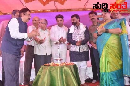 ಕ್ಷೇತ್ರದ ಜನರೇ ಮೆಚ್ಚುವಂತೆ ಅರ್ಥಪೂರ್ಣವಾಗಿ ಹುಟ್ಟು ಹಬ್ಬವನ್ನು ಆಚರಣೆ ಮಾಡಿಕೊಂಡ ಶಾಸಕ ಅಮೃತ ದೇಸಾಯಿ – ಆರೋಗ್ಯವೇ ಭಾಗ್ಯ ಎನ್ನುತ್ತಾ ಅಮೃತ ಆರೋಗ್ಯ ಸೇವಾ ಶಿಬಿರಕ್ಕೆ ಸಾಕ್ಷಿಯಾದರೂ ಸಾವಿರಾರು ಜನರು ಗಣ್ಯರು ಹರಿದು ಬಂತು ಜನಸಾಗರ ಧಣಿ ಕಾರ್ಯಕ್ಕೆ ಮೆಚ್ಚುಗೆ