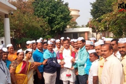 ನಮ್ಮ ಸರ್ಕಾರ ಅಧಿಕಾರಕ್ಕೆ ಬಂದರೆ ಹಳೆ ಪಿಂಚಣಿ ಜಾರಿ-ಎಂ ಬಿ ಪಾಟೀಲ್ ಭರವಸೆ ವಿಜಯಪುರ ದಲ್ಲಿ  NPS ನೌಕರರಿಂದ ಬೃಹತ್ ಪ್ರಮಾಣದಲ್ಲಿ ಪ್ರತಿಭಟನೆ……