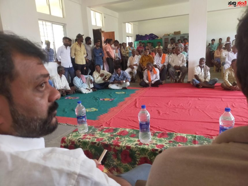 ಧಣಿ ಹುಟ್ಟು ಹಬ್ಬದ ದಿನದಂದು ಕ್ಷೇತ್ರದಲ್ಲಿ ನಡೆಯಲಿದೆ ಬೃಹತ್ ಆರೋಗ್ಯ ಶಿಬಿರ ಅಮೃತ ಆರೋಗ್ಯ ಶಿಬಿರದಲ್ಲಿ ಪಾಲ್ಗೊಳ್ಳಲಿದ್ದಾರೆ 50 ಕ್ಕೂ ಹೆಚ್ಚು ವೈದ್ಯರು ನಡೆಯಿತು ಪೂರ್ವಭಾವಿ ಸಭೆ ಧಣಿ ಹುಟ್ಟು ಹಬ್ಬದ ದಿನದಂದು ಕ್ಷೇತ್ರದಲ್ಲಿ ನಡೆಯಲಿದೆ ಬೃಹತ್ ಆರೋಗ್ಯ ಶಿಬಿರ ಅಮೃತ ಆರೋಗ್ಯ ಶಿಬಿರದಲ್ಲಿ ಪಾಲ್ಗೊಳ್ಳಲಿದ್ದಾರೆ 50 ಕ್ಕೂ ಹೆಚ್ಚು ವೈದ್ಯರು ನಡೆಯಿತು ಪೂರ್ವಭಾವಿ ಸಭೆ