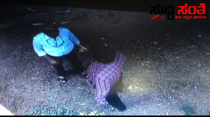 BRC ಶಿಕ್ಷಕ ನಡುವೆ ಡಿಶುಂ ಡಿಶುಂ ಸಿಸಿ ಟಿವಿ ಯಲ್ಲಿ ಸೆರೆಯಾಯಿತು ಪೈಟ್ ದೃಶ್ಯ ವಿಡಿಯೋ ವೈರಲ್…..ಉ