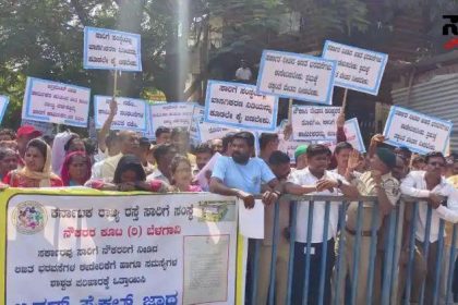 ಕೇಂದ್ರ ಮಾದರಿಯ ವೇತನ ಕ್ಕಾಗಿ ಬೀದಿಗಿಳಿದ ಸರ್ಕಾರಿ ನೌಕರರು – ಜಿಲ್ಲಾಧಿಕಾರಿ ಮೂಲಕ ರಾಜ್ಯ ಸರ್ಕಾರಕ್ಕೆ ಮನವಿ ಸಲ್ಲಿಕೆ…..