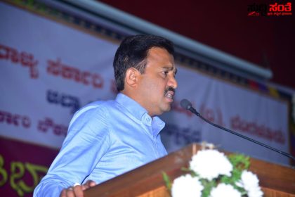 NPS ಹೋರಾಟದ ಅಖಾಡಕ್ಕಿಳಿಯಲು ಷಡಾಕ್ಷರಿ ಅವರು ನಿರ್ಧಾರ – ನೌಕರರಿಗಾಗಿ ನಿರ್ಣಾಯಕ ಹೋರಾಟ ನಡೆಸಲು ಮುಂದಾದ್ರು ರಾಜ್ಯಾಧ್ಯಕ್ಷ ಷಡಾಕ್ಷರಿ ಅವರು