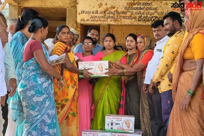 ಡೊಂಬರಿಕೊಪ್ಪ ತುಂಬೆಲ್ಲಾ ಡಂ ಡಂ ಸದ್ದು ಮಾಡುತ್ತಿರುವ ಛಬ್ಬಿ ಕುಕ್ಕರ್ ಗಳು – ಕ್ಷೇತ್ರದಲ್ಲಿ ಹೋದಲ್ಲೇಲ್ಲ ಶ್ರೀಮತಿ ಜ್ಯೋತಿ ನಾಗರಾಜ ಛಬ್ಬಿ ಅವರಿಗೆ ಕಂಡು ಬರುತ್ತಿದೆ ಅಭೂತಪೂರ್ಣ ಬೆಂಬಲ ಸ್ಪಂದನೆ