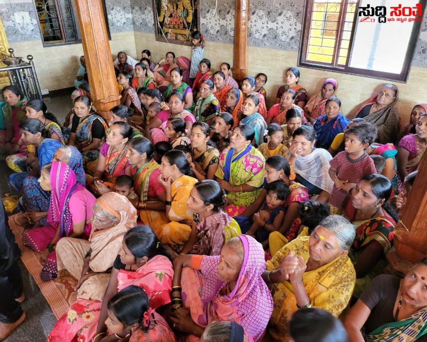 ಕಲಘಟಗಿ ಕ್ಷೇತ್ರದಲ್ಲಿ ಛಬ್ಬಿ ಟೀಮ್ ನಿಂದ ಮುಂದುವರೆದ ಕುಕ್ಕರ್ ವಿತರಣೆ – ಕಲಕೇರಿ ಗ್ರಾಮದಲ್ಲಿ ಪತಿಯ ಪರವಾಗಿ ಕುಕ್ಕರ್ ವಿತರಣೆ ಮಾಡಿದ ಶ್ರೀಮತಿ ಜ್ಯೋತಿ ಛಬ್ಬಿ ಮತ್ತು ಟೀಮ್ ಕಲಘಟಗಿ ಕ್ಷೇತ್ರದಲ್ಲಿ ಛಬ್ಬಿ ಟೀಮ್ ನಿಂದ ಮುಂದುವರೆದ ಕುಕ್ಕರ್ ವಿತರಣೆ – ಕಲಕೇರಿ ಗ್ರಾಮದಲ್ಲಿ ಪತಿಯ ಪರವಾಗಿ ಕುಕ್ಕರ್ ವಿತರಣೆ ಮಾಡಿದ ಶ್ರೀಮತಿ ಜ್ಯೋತಿ ಛಬ್ಬಿ ಮತ್ತು ಟೀಮ್