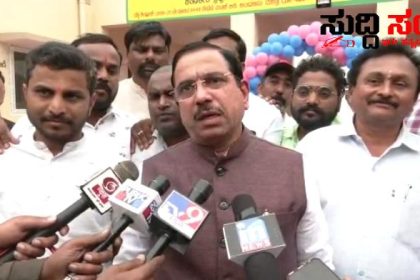 ಗುಜರಾತ್  ಚುನಾವಣೆ ಫಲಿತಾಂಶ ದೇಶದ ಮೇಲೆ ಪರಿಣಾಮ ಬೀರಲಿದೆ  ಪ್ರಲ್ಲಾದ ಜೋಶಿ ದೇಶದ್ರೋಹಿಗಳಿಗೆ ಎಚ್ಚರಿಕೆ ಸಂದೇಶ ನೀಡಿದ ಸಚಿವರು…..