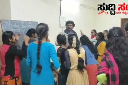 ಮುಖ್ಯ ಶಿಕ್ಷಕನಿಗೆ ಹಿಗ್ಗಾ ಮುಗ್ಗಾ ಥಳಿಸಿದ ವಿದ್ಯಾರ್ಥಿನಿಯರು – ಥಳಿಸಿದ ಕಾರಣ ಕೇಳಿದರೆ ಶಾಕ್ ಆಗುತ್ತೆ…..