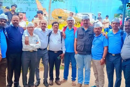 16 ನೇ ದಿನಕ್ಕೆ ಕಾಲಿಟ್ಟ NPS ನೌಕರರ ಮಾಡು ಇಲ್ಲವೆ ಮಡಿ ಹೋರಾಟ – ಹೋರಾಟದತ್ತ ಬಾರದ ಮುಖ್ಯಮಂತ್ರಿ ಬೇಸರ ಗೊಂಡು  ಹೋರಾಟವನ್ನು ತೀವ್ರಗೊಳಿಸುತ್ತಿರುವ ನೌಕರರು