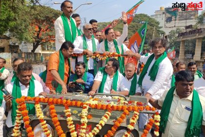 ಕಳಸಾ ಬಂಡೂರಿ ನಾಲಾ ವಿಸ್ತೃತ ಯೋಜನೆಗೆ ಕೇಂದ್ರ ಗ್ರೀನ್ ಸಿಗ್ನಲ್ ಹುಬ್ಬಳ್ಳಿಯಲ್ಲಿ ವಿಜಯೋತ್ಸವ ಕೇಂದ್ರ ಸಚಿವ ರಿಗೆ ಸಾಥ್ ನೀಡಿದ ಜಿಲ್ಲೆಯ ಶಾಸಕರು ಪಕ್ಷದ ಮುಖಂಡರು ಕಾರ್ಯಕರ್ತರು