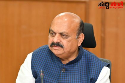 7ನೇ ವೇತನ ಜಾರಿಗೆ ವಿಚಾರದಲ್ಲಿ CM ಟ್ವೀಟ್ – ಬದಲಾವಣೆಯಾಗದ ಮಾತುಗಳು ಇತ್ತ ಇದನ್ನು ಒಪ್ಪದ ರಾಜ್ಯದ ಸರ್ಕಾರಿ ನೌಕರರು ಜೋರಾಗುತ್ತಿದೆ ಹೋರಾಟದ ಕಾವು…..