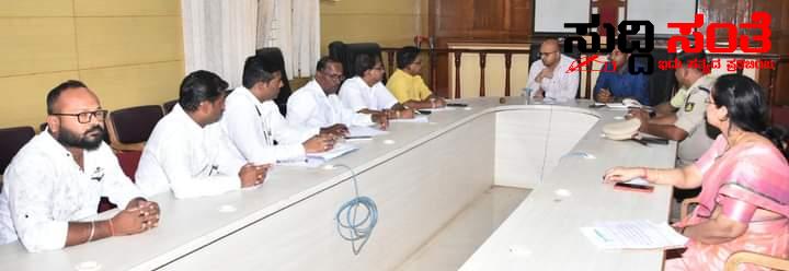 ಪರವಾನಿಗೆ ಇಲ್ಲದೇ ಬ್ಯಾನರ್ ಬಂಟಿಂಗ್ಸ್ ಭಿತ್ತಿಚಿತ್ರ ಹಾಕಿದರೆ ಕೇಸ್ ಧಾರವಾಡ DC ಖಡಕ್ ಎಚ್ಚರಿಕೆಯ ಸಂದೇಶ…..