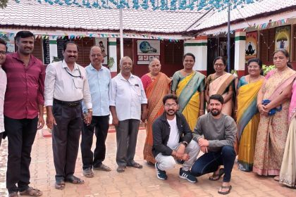 ಗುರು ಶಿಷ್ಯರ ಸಮಾಗಮ ಅಕ್ಷರ ಕಲಿಸಿದ ಗುರುಗಳ ದರ್ಶನ ದೊಂದಿಗೆ ಆಶೀರ್ವಾದ ಪಡೆದು ಸೆಲ್ಪಿ ತಗೆದುಕೊಂಡ ಶಿಷ್ಯರು ಸಾಕ್ಷಿಯಾಯಿತು ಉಪ್ಪಿನಬೆಟಗೇರಿ ಗ್ರಾಮ…..