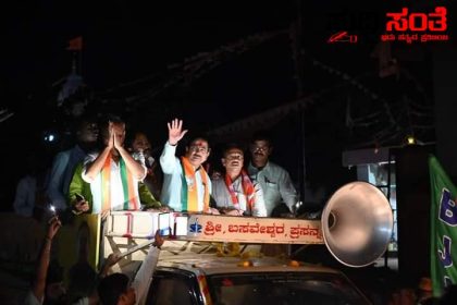 ನಾಗರಾಜ ಛಬ್ಬಿ ಪರವಾಗಿ ಪ್ರಚಾರ ಮಾಡಿದ ಕೇಂದ್ರ ಸಚಿವ ಪ್ರಹ್ಲಾದ್ ಜೋಶಿ – ರೋಡ್ ಶೋ ಮೂಲಕ ಅಬ್ಬರದ ಪ್ರಚಾರ ಮಾಡಿ ಮತಯಾಚನೆ ಮಾಡಿದ ಸಚಿವರು‌…..