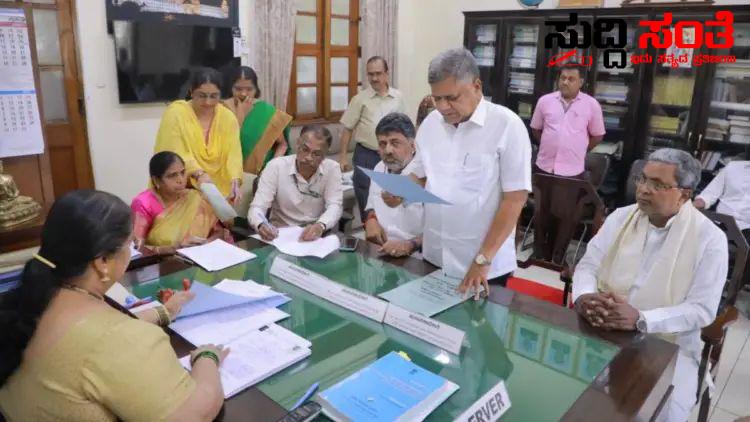 Mlc ಸ್ಥಾನಕ್ಕೆ ನಾಮಪತ್ರ ಸಲ್ಲಿಸಿದ ಜಗದೀಶ್ ಶೆಟ್ಟರ್ – ಮೂವರು ನಾಮಪತ್ರ ಸಲ್ಲಿಕೆ ಮಹಿಳಾ ಮಣಿಗಳಿಗೆ ಸಿಗಲಿಲ್ಲ ಅವಕಾಶ…..