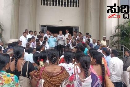 BLO ಸಭೆ ಬಹಿಷ್ಕರಿಸಿದ ಶಿಕ್ಷಕರು – ಸಭೆ ಯಿಂದ ದೂರ ಉಳಿದು ಪ್ರತಿಭಟನೆ ಕರ್ತವ್ಯದಿಂದ ಮುಕ್ತಗೊಳಿಸುವಂತೆ ಪ್ರತಿಭಟನೆ…..