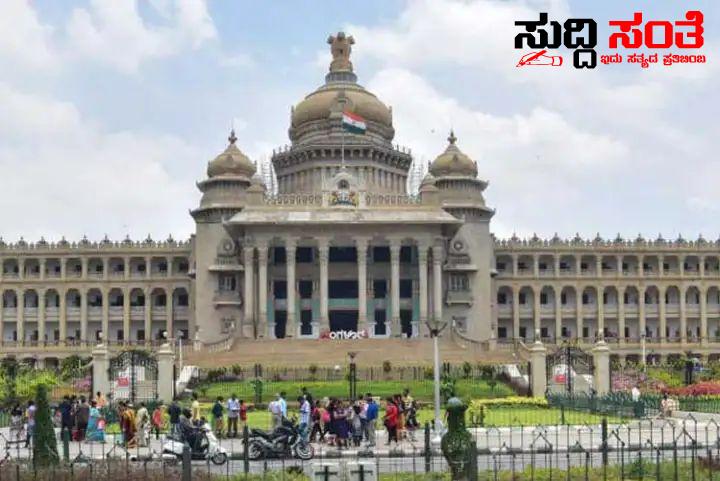 ಶಿಕ್ಷಣ ಇಲಾಖೆಯ ಅಧಿಕಾರಿಗಳ ವರ್ಗಾವಣೆ – 20 ಕ್ಕೂ ಹೆಚ್ಚು ಅಧಿಕಾರಿಗಳು ಎತ್ತಂಗಡಿ…..