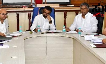 ಅರ್ಹ ಫಲಾನುಭ ವಿಗಳ ಸಮೀಕ್ಷೆಗೆ ಸಚಿವ ಸಂತೋಷ ಲಾಡ್ ಸೂಚನೆ – ಧಾರವಾಡದಲ್ಲಿ ಅಧಿಕಾರಿಗಳೊದಿಗೆ ಮಹತ್ವದ ಸಭೆ