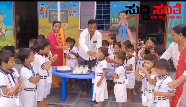 ವಿಭಿನ್ನವಾಗಿ ನಾಗರಪಂಚಮಿ ಆಚರಣೆ ಮಾಡಿ ಮಾದರಿಯಾದ ಶಿಕ್ಷಕರು – ಮಕ್ಕಳೊಂದಿಗೆ ಹಬ್ಬ ಆಚರಣೆ ಮಾಡಿ ಸಂಭ್ರಮಿಸಿದ ಶಿಕ್ಷಕರು…..