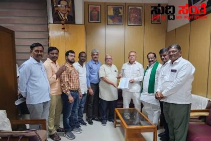 ಕ್ಷೇತ್ರದಲ್ಲಿನ ಬಸ್ ಸಮಸ್ಯೆ ಕುರಿತಂತೆ ಸಾರಿಗೆ ಸಚಿವರನ್ನು ಭೇಟಿಯಾದ ಶಾಸಕ ಎನ್ ಹೆಚ್ ಕೋನರಡ್ಡಿ – ಶಾಲಾ ವಿದ್ಯಾರ್ಥಿಗಳ,ಸಾರ್ವಜನಿಕರ ಸಮಸ್ಯೆ ಕುರಿತಂತೆ ಸಾರಿಗೆ ಸಚಿವರನ್ನು ಭೇಟಿಯಾಗಿ ಕ್ಷೇತ್ರಕ್ಕೆ ಹೊಸ ಬಸ್ ಗಳ ಬೇಡಿಕೆ ಇಟ್ಟ ಜನನಾಯಕ…..