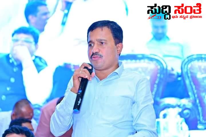 7ನೇ ವೇತನ ವಿಚಾರ ಕುರಿತಂತೆ ಶೀಘ್ರದಲ್ಲೇ CM ಜೊತೆ ಪೈನಲ್ ಸಭೆ – ಆಯೋಗ ವರದಿ ನೀಡುವ ಮುನ್ನವೇ ಸರ್ಕಾರದೊಂದಿಗೆ ಮಾತುಕತೆ ನಡೆಸುತ್ತೇವೆ ಎಂದ ಷಡಾಕ್ಷರಿಯವರು…..